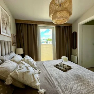 CASA BERYL SHADOW TURNER MALTA DE ROBLE