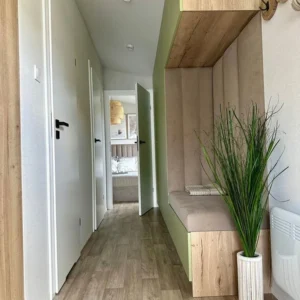 CASA BERYL SHADOW TURNER MALTA DE ROBLE