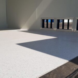 Contenedor acondicionado de 20 pies con dos ventanas y dos puertas