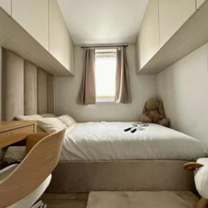 CASA BERYL SHADOW TURNER MALTA DE ROBLE