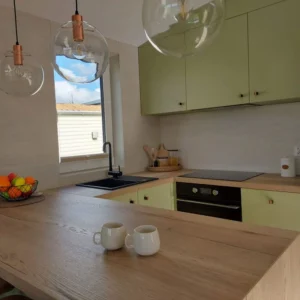 CASA BERYL SHADOW TURNER MALTA DE ROBLE