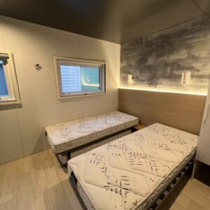 Mobil-home au design contemporain de 40 m² – 2 chambres | 2 salles de bain | Confort toute l'année